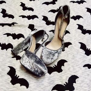 Velvet closed toe heels.